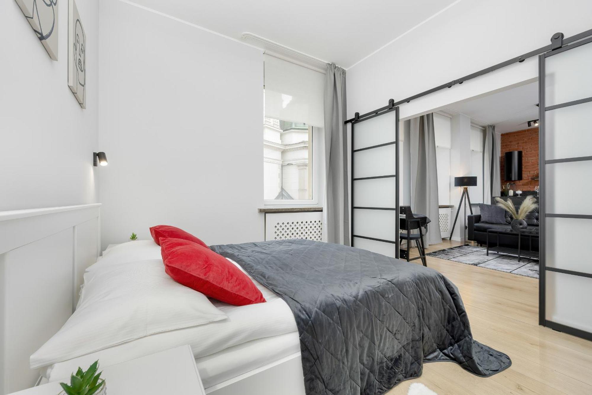 Exclusive Grey And Red Apartment In Warsaw Center By Noclegi Renters Eksteriør bilde