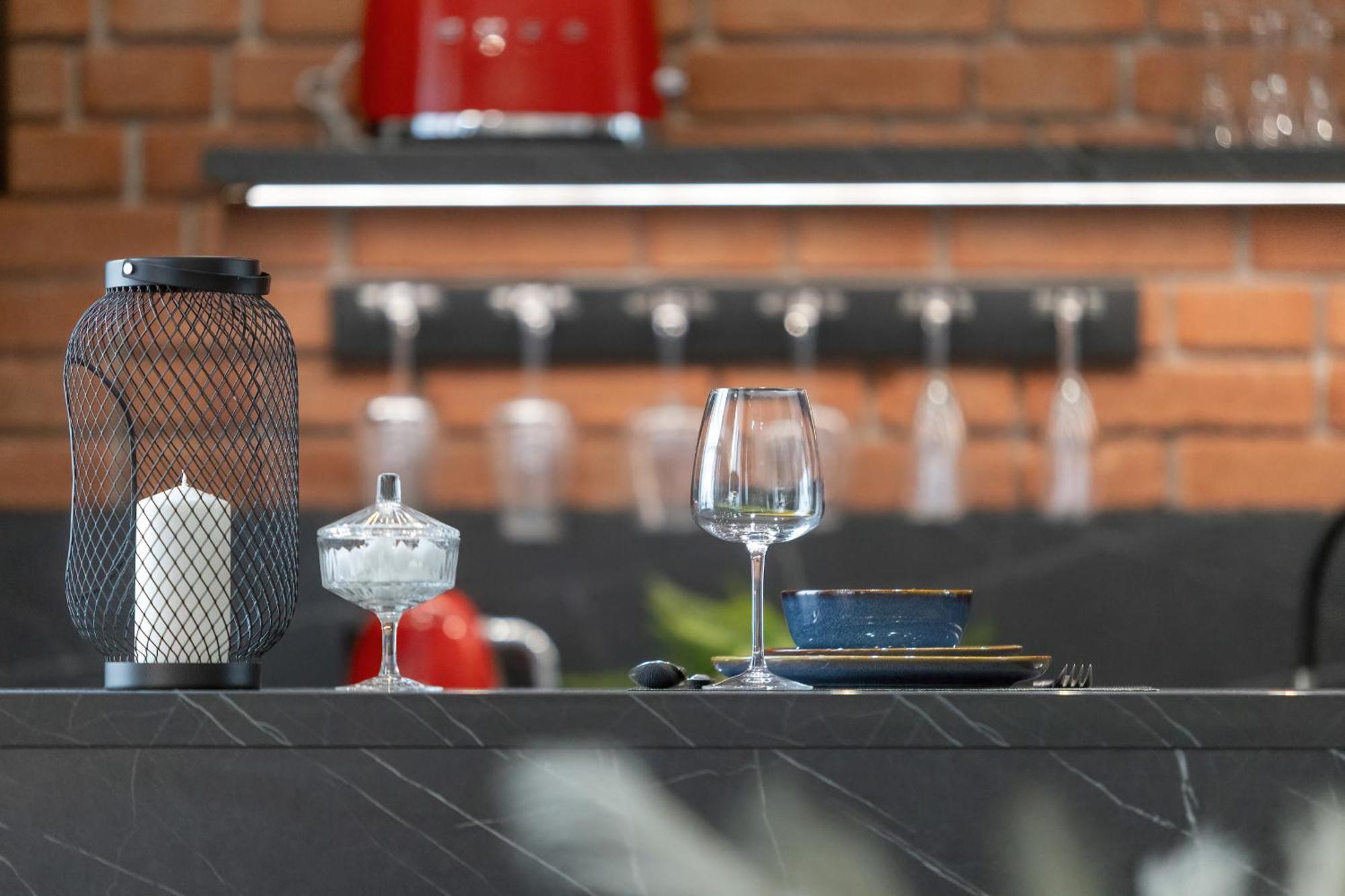 Exclusive Grey And Red Apartment In Warsaw Center By Noclegi Renters Eksteriør bilde