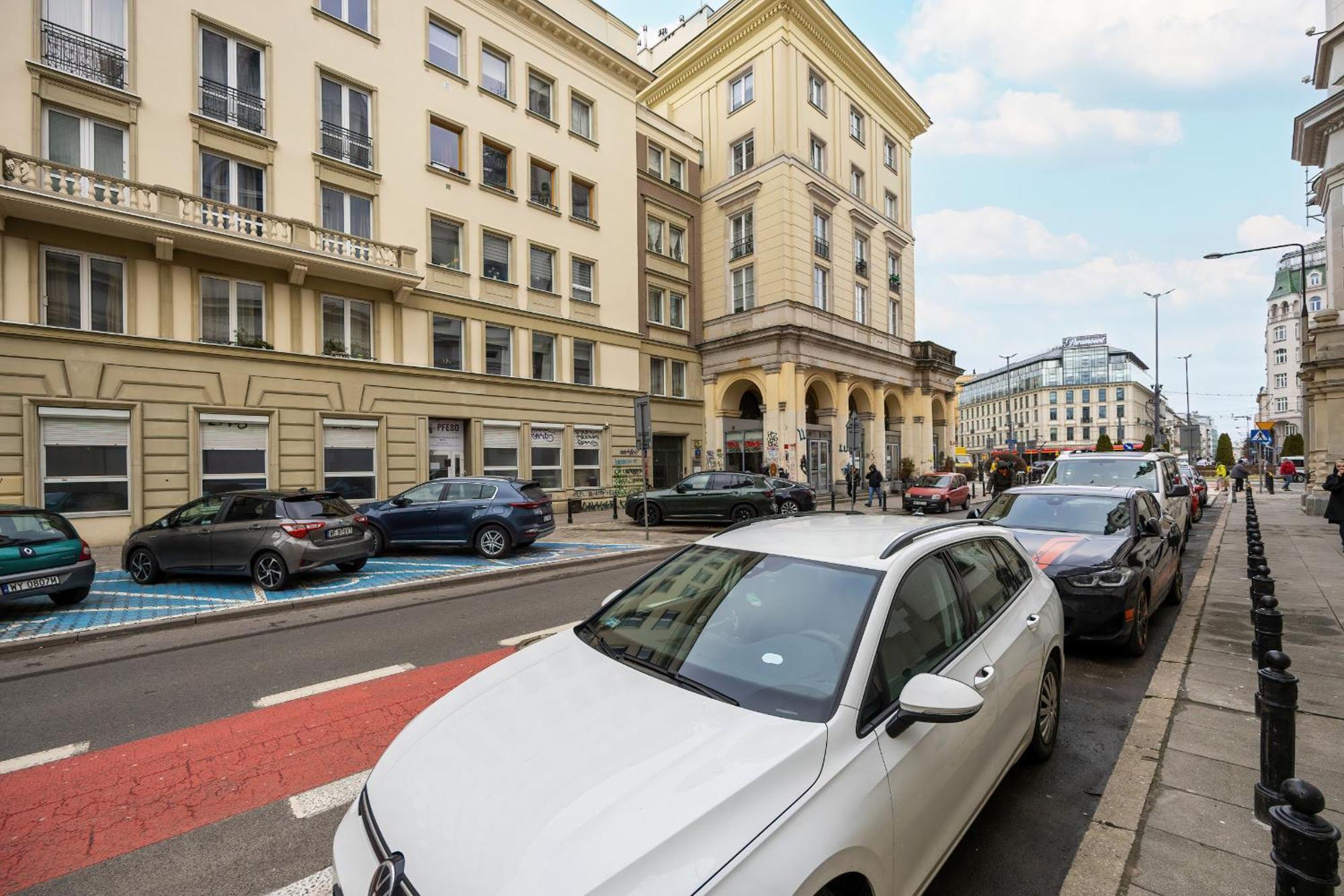 Exclusive Grey And Red Apartment In Warsaw Center By Noclegi Renters Eksteriør bilde