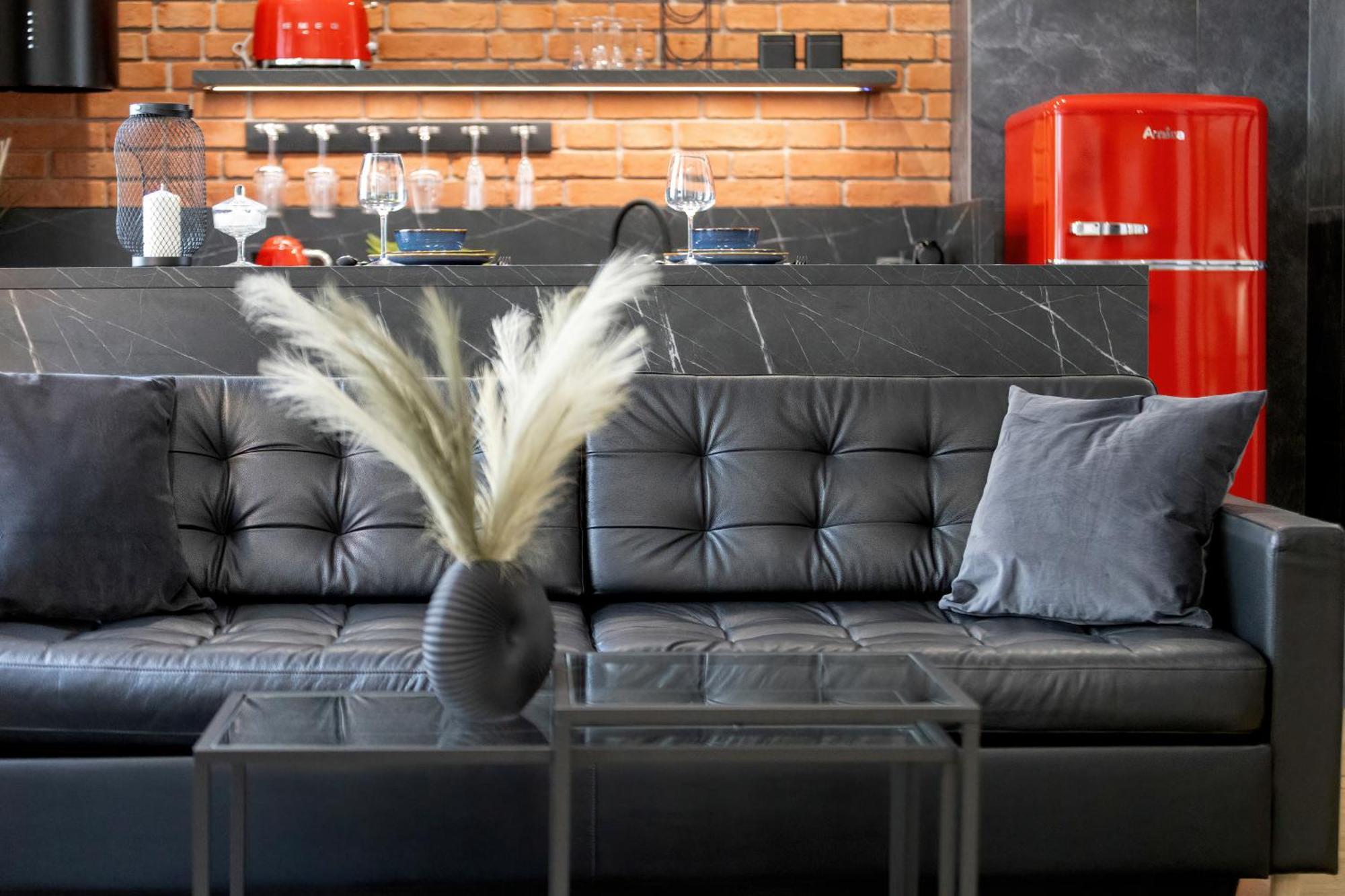 Exclusive Grey And Red Apartment In Warsaw Center By Noclegi Renters Eksteriør bilde